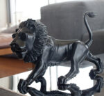 ROYAL LION (BLACK)