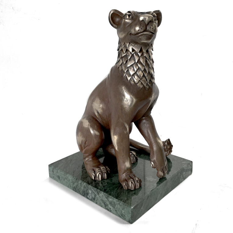 LIONESS (Bronze)